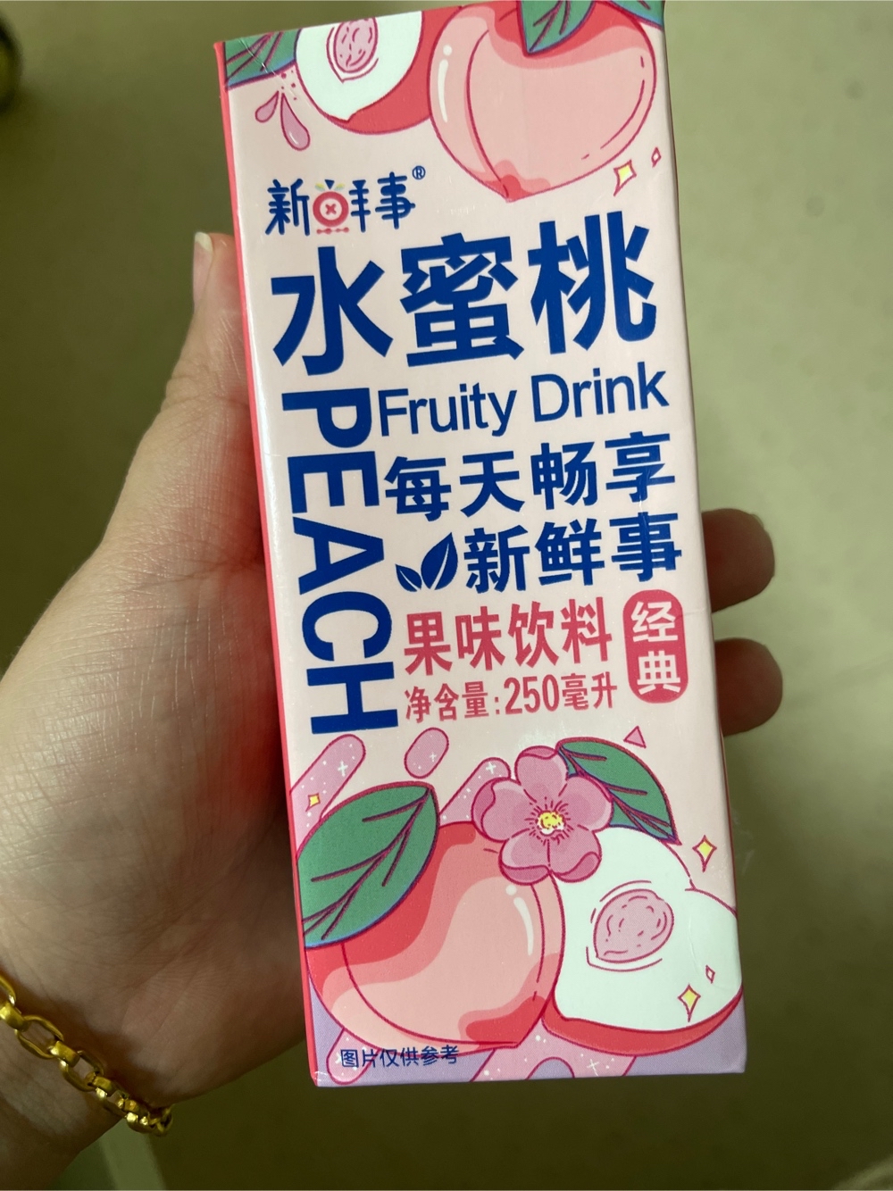 新鲜事 水蜜桃果味饮料